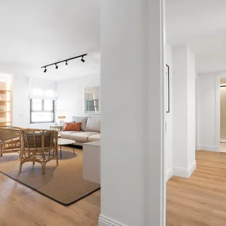 Donoso Cortes & Free Parking By Ele Apartment *