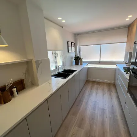 Apartment Donoso Cortes & Free Parking By Ele