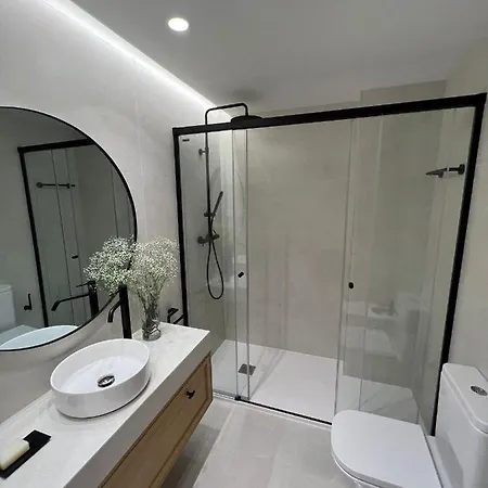 Apartment Donoso Cortes & Free Parking By Ele Malaga
